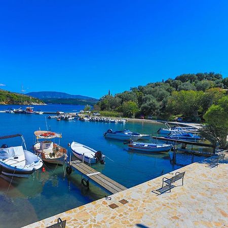 Theophilos Dio Agios Stefanos  ภายนอก รูปภาพ