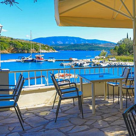 Theophilos Dio Agios Stefanos  ภายนอก รูปภาพ