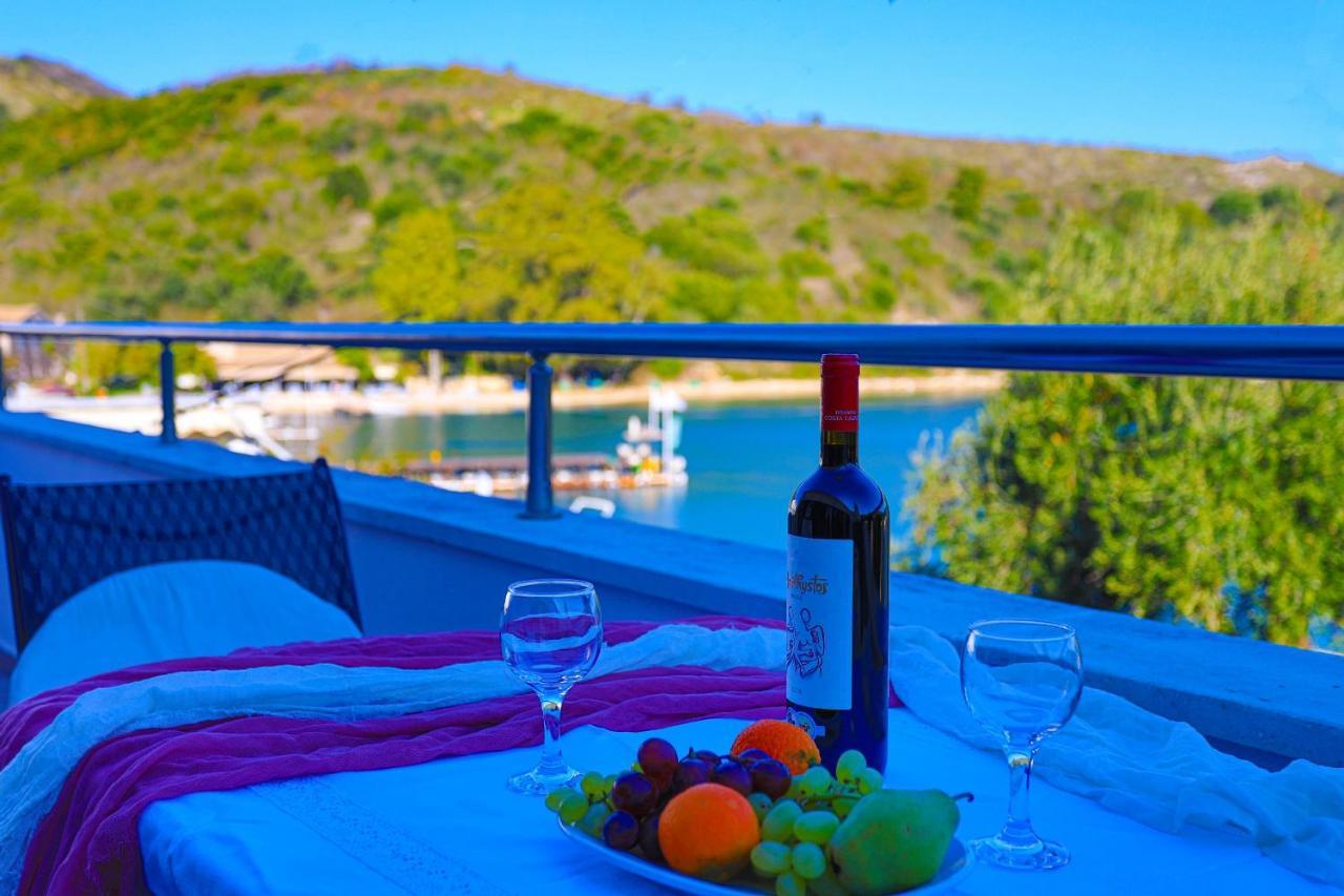 Theophilos Dio Agios Stefanos  ภายนอก รูปภาพ
